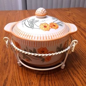 Temp-tations by Tara 1.0 Quart Morning Glory Ovenware Dish with Wire Rack